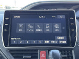 使いやすいインターフェースで、快適なドライブをサポートします。音声操作や各種設定も直感的に操作可能で、安全運転にも貢献します。
