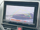 【バックカメラ】駐車時に後方がリアルタイム映像で確認できます。大型商業施設や立体駐車場での駐車時や、夜間のバック時に大活躍!運転スキルに関わらず、今や必須となった装備のひとつです!