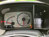 視認性の高いメーター類は、運転に必要な情報を的確にドライバーへ伝えます。走行状況を把握しやすく、安全運転をサポートする工夫が凝らされています。