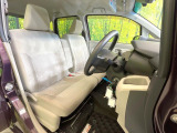 運転席シート廻りは使用感も少なく、良好な状態となっています。丁寧に使われていたことがよくわかりますね。