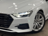 ●LEDハイビームが多数独立で存在し、ハイビーム時に対向車や前方を走る車の部分をロービームに切り替えが可能!!シーケンシャルウインカーも装備!!