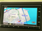 鮮明な画面表示で、目的地までスムーズに案内。ドライブの不安を解消し、快適なカーライフをサポートします。詳細な地図情報が頼もしい一台です。