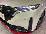 【シーケンシャルターンランプ付きLEDヘッドライト】人気の『流れるウィンカー』付きのLEDヘッドライトを装備♪高級感はもちろん、点灯時は存在感たっぷりで他車からも認識されやすく安心です。