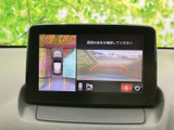 運転をサポートする高性能ナビ。周辺の道路状況を的確に把握し、スムーズな移動をアシストします。快適なドライブに貢献。
