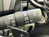 操作感の良いレバーで、スムーズなウインカー操作が可能です。確かな操作感で、安全な車線変更をサポートします。