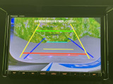 バックモニターで後方の状況を確認でき、狭い場所での駐車や車庫入れが楽になります。安全運転をサポートします。