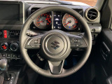 【純正革巻きステアリング】上質な革を使用することで、手にしっかり馴染みとても運転しやすいハンドルです♪
