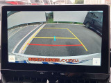 【バックモニター】バックモニターが装着されています。車庫入れが苦手な方もこれがあれば安心ですね。