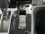 狭い場所での駐車も安心。後方の状況をクリアに映し出し、安全な運転をサポートします。運転に自信がない方にもおすすめです。