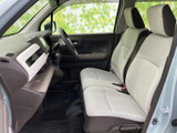 運転しやすいシンプルな操作性で、すぐに慣れることができます。快適なドライビングをサポートします。