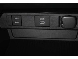 USB端子ソケット装備!アクセサリーDC12Vソケット装備!