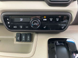 納車の前にはエンジンオイル、オイルエレメント、エアクリーナー、クーラント、バッテリー、ワイパーゴムのチェックまたは交換を行います!