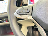 Travel Assist。設定した速度を上限に自動で加減速し、一定の車間距離,およ走行レーンを保つことでロングドライブの疲労を軽減します。