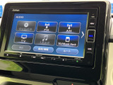 CDやラジオに加え、様々なメディアに対応。お好みの音楽で、車内時間をより楽しく演出します。快適な音響空間で、ドライブをお楽しみください。