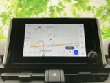鮮明な高画質ディスプレイが、目的地までスムーズなナビゲーションをサポート。細部までクリアに見やすく、運転に集中できます。