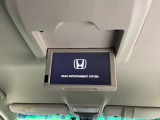 【フリップダウンモニター】大画面モニターで後席でもエンタメをお楽しみいただけます。小さなお子様にも大人気の装備です♪