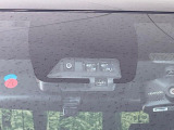 【トヨタセーフティセンス】走行中に前方の車両等を認識し、衝突しそうな時は警報とブレーキで衝突回避と被害軽減をアシスト。より安全にドライブをお楽しみいただけます。