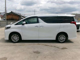 トヨタ認定中古車になります。まるごとクリーニングで見えない部分もまるごと洗浄しております。