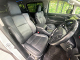 運転席シート廻りは使用感も少なく、良好な状態となっています。丁寧に使われていたことがよくわかりますね。