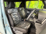 もちろん車内はキレイです♪よりクリーンな状態をキープしたいお客様には『ナノゾーンコート』がおすすめ!新型コロナウイルス対策や、除菌・消臭に効果を発揮し多くの方にご好評いただいております。