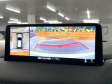 【360&deg;ビューモニター】専用のカメラにより、上から見下ろしたような視点で360度クルマの周囲を確認することができます☆死角部分も確認しやすく、狭い場所での切り返しや駐車もスムーズに行えます。