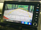 【バックカメラ】駐車時に後方がリアルタイム映像で確認できます。大型商業施設や立体駐車場での駐車時や、夜間のバック時に大活躍!運転スキルに関わらず、今や必須となった装備のひとつです!