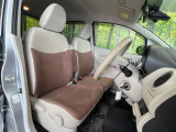 運転席シート廻りは使用感も少なく、良好な状態となっています。丁寧に使われていたことがよくわかりますね。