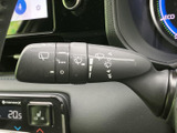 雨天時でもクリアな視界を確保。ワイパーの操作は簡単で、様々な運転状況に対応できます。安全運転をサポートする機能。