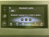 高精細なオーディオ画面で、様々なコンテンツを楽しめます。ドライブ中のエンターテイメントを充実させてくれます。