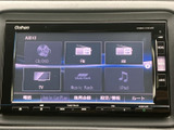 お気に入りの音楽やラジオをクリアな音質で楽しめます。様々なメディアに対応し、長距離ドライブも快適に過ごせます。