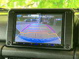 後方視界を広げ、安全な駐車をサポートします。狭い場所でも、よりスムーズに駐車操作を行えます。運転に自信がない方にもおすすめです。