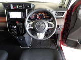 視界良好、操作しやすい運転席です。