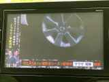停車中には、地上デジタル放送を楽しめます。長距離移動の休憩時間に、テレビでリラックスできるのが魅力です。