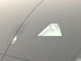 【i-ACTIVESENSE】走行中に前方の車両等を認識し、衝突しそうな時は警報とブレーキで衝突回避と被害軽減をアシスト。より安全にドライブをお楽しみいただけます。