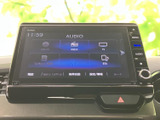 お気に入りの音楽やラジオを快適に楽しめるオーディオシステム。CDやSDカード、Apple CarPlayにも対応し、多様なソースを楽しめます。