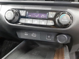 ■ 装備4 ■ シートヒーター USB 置くだけ充電(ワイヤレス充電)