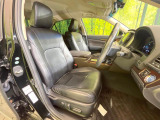 運転席シート廻りは使用感も少なく、良好な状態となっています。丁寧に使われていたことがよくわかりますね。