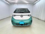 VWは小さな車も、大きな車も、平等です。クラスによって品質や安全性に差を付けない。ボディ剛性と精度、重厚なドアの音はどの車種も共通です。是非一度体感してみて下さい。