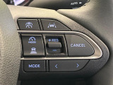 【レーダークルーズコントロール】高速道路での長距離走行が楽に!!自動で速度を保つクルーズコントロールが、衝突軽減システムと連携し、前方の車両を感知して車間を保つように速度調節してくれます!!