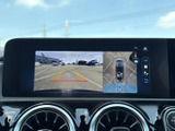 車両周辺の状況をリアルタイムに確認できるので、安全な運転をサポート。狭い場所での駐車も安心です。後方確認もスムーズに行えます。