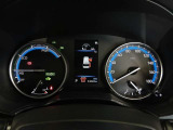 運転中に必要な情報をひと目で確認できる、見やすさに優れたメーターデザインです