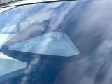 【セーフティセンス】走行中に前方の車両等を認識し、衝突しそうな時は警報とブレーキで衝突回避と被害軽減をアシスト。より安全にドライブをお楽しみいただけます。