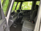 運転しやすいように配置された操作系は、直感的に操作可能。快適なドライブをサポートする機能が満載です。
