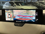 【360&deg;ビューモニター】専用のカメラにより、上から見下ろしたような視点で360度クルマの周囲を確認することができます☆死角部分も確認しやすく、狭い場所での切り返しや駐車もスムーズに行えます。