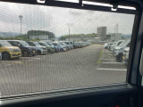 この度は、当店のお車をご覧いただきまして誠にありがとうございます。当店では全国販売・納車も行っております。県によって陸送費用は異なりますのでお気軽にお問い合わせください。