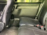 運転に必要な情報を視認しやすい配置。操作性にも優れ、安全で快適なドライブをサポートします。広々とした空間です。