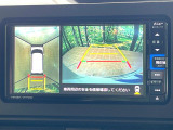 【パノラマモニター】専用のカメラにより、上から見下ろしたような視点で360度クルマの周囲を確認することができます☆死角部分も確認しやすく、狭い場所での切り返しや駐車もスムーズに行えます。