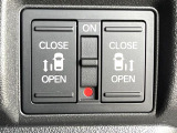 【両側パワースライドドア】スマートキーや運転席のスイッチで後席両側スライドドアの開閉が可能♪電動だから力を入れてドアを開ける必要が無く、小さなお子様でも簡単に開け閉めでき快適です♪