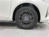 タイヤサイズは(175/70R14)社外アルミホイールです。