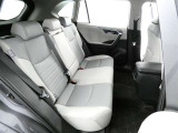 ゆとりある広々とした車内空間は、ドライブを始め買い物やレジャーなど、幅広く活躍します。一人でもみんなとでもお出かけを楽しみましょう!